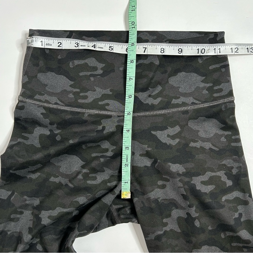 Fabletics Camo Print Cropped Activewear Leggings - Picture 13 of 13
